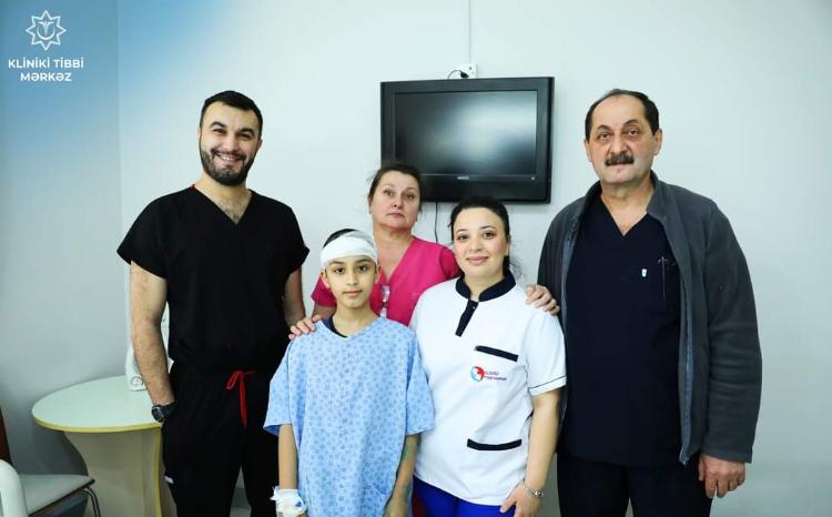 Bir ay əvvəl Qobuda itlərin dişlədiyi 9 yaşlı uşaq xəstəxanadan evə buraxılıb 