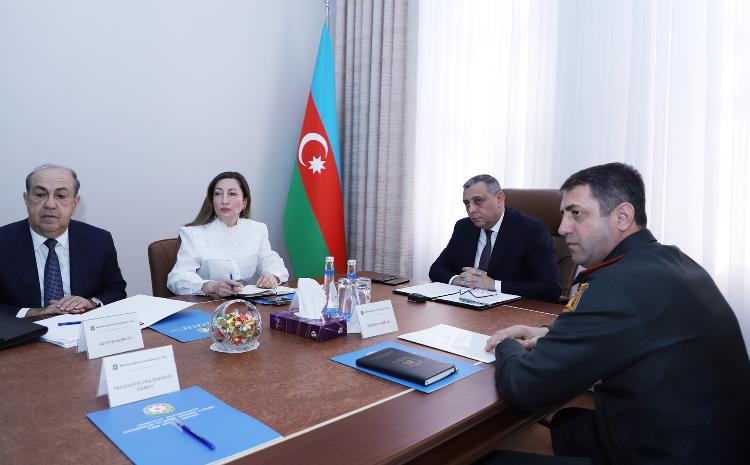 Aprel çağırışı davam edir 