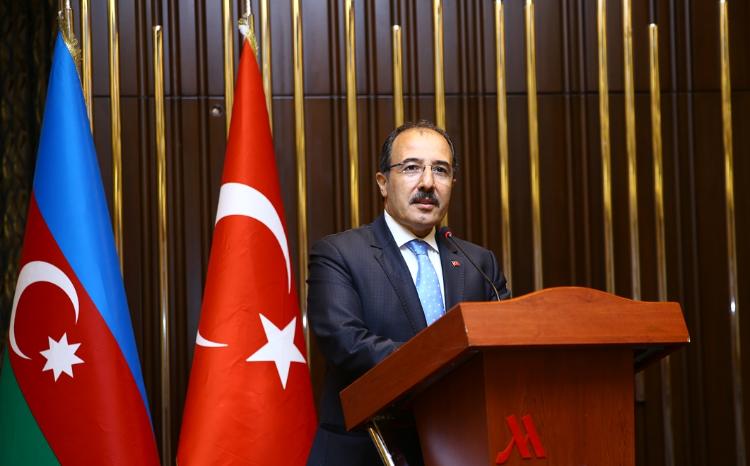 Cahit Bağçı Azərbaycan xalqını təbrik etdi 