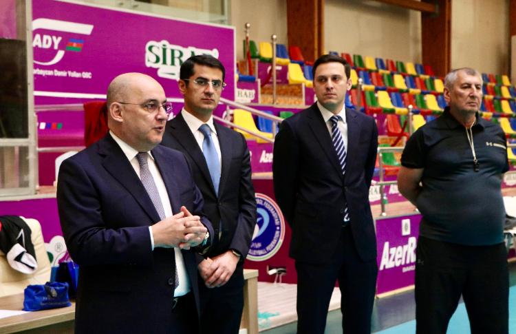 Şahin Bağırov voleybol millisinin üzvləri ilə görüşüb 