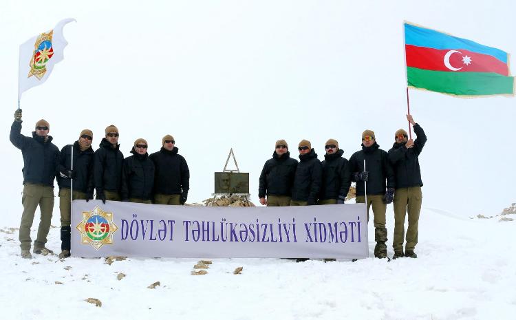 DTX-nin əməkdaşları “Heydər zirvəsi”nə yürüş təşkil ediblər 