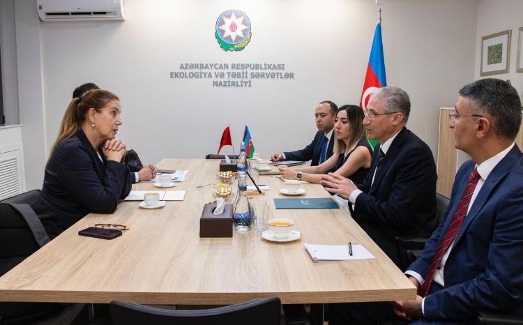 Albaniya Respublikasının ətraf mühit və turizm naziri ilə görüş keçirilib 