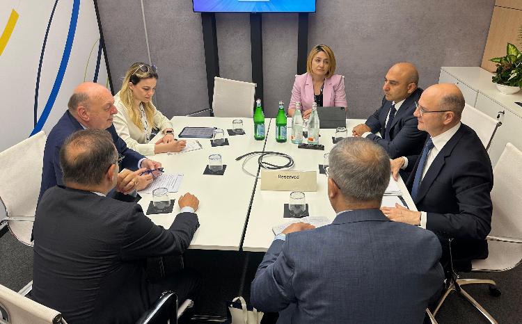 Milanda Azərbaycanın energetika naziri ilə İtaliyanın ətraf mühit və enerji təhlükəsizliyi nazirinin görüşü olub 