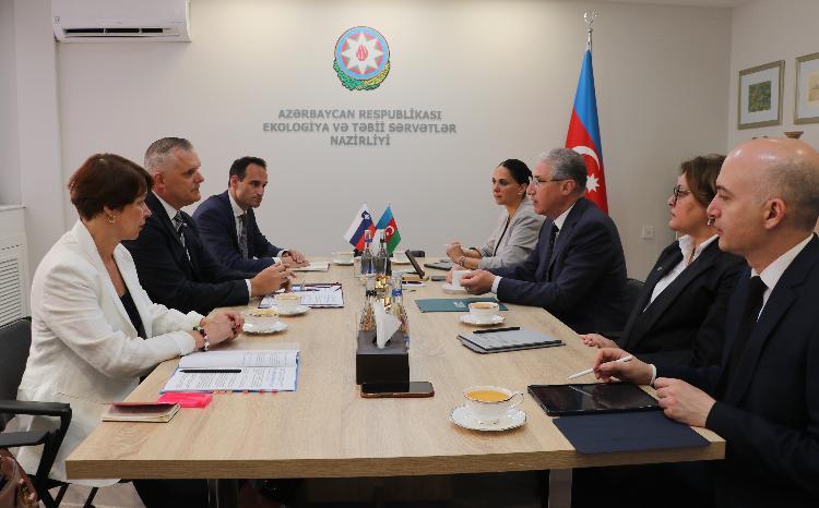 Sloveniyanın ətraf mühit, iqlim və energetika naziri Bojan Kumer ilə görüş keçirilib 