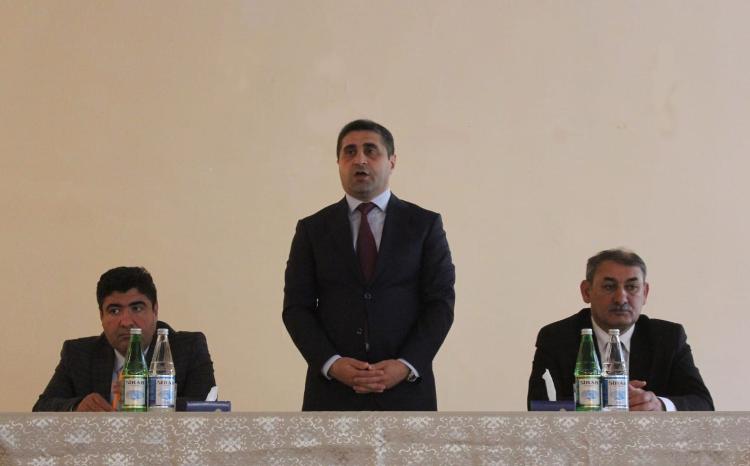 Elvin Paşayev rayonun Çaykənd kəndində səyyar qəbul keçirib 