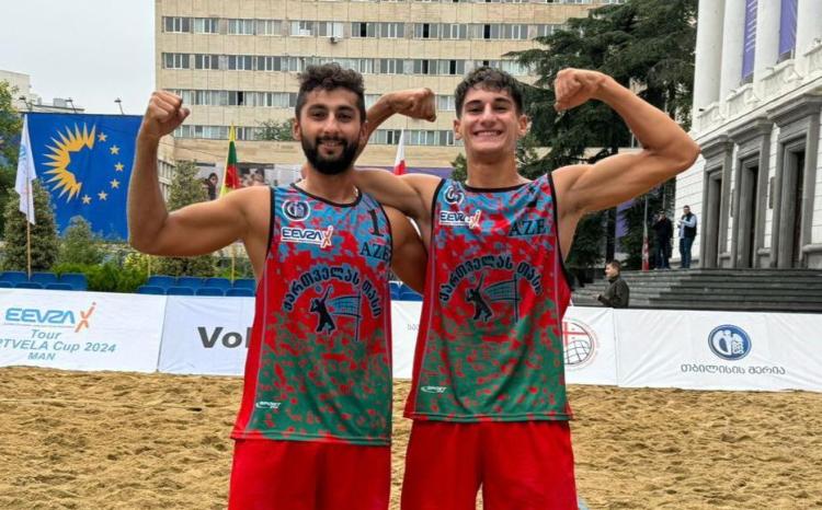 Çimərlik voleybolçularımız Ermənistan təmsilçilərini məğlub ediblər 