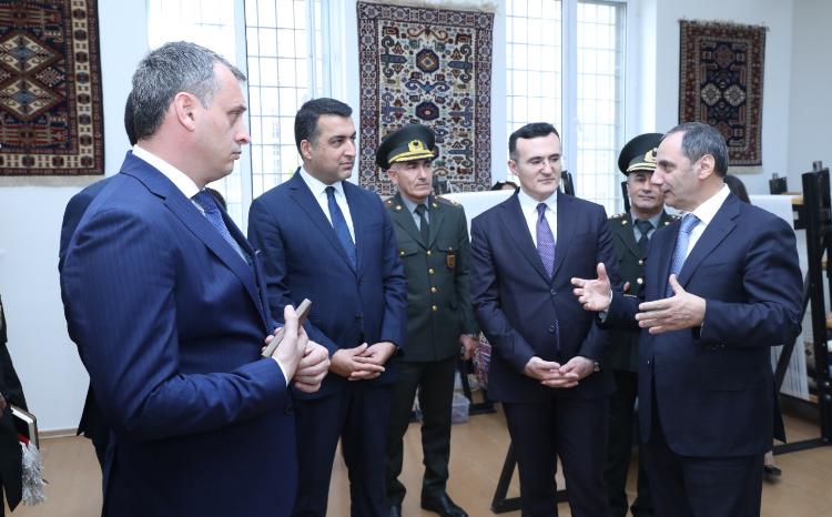 Cəzaçəkmə müəssisələrində peşə təhsilinin təşkili ilə bağlı müəssisələrə baxış keçirilib 