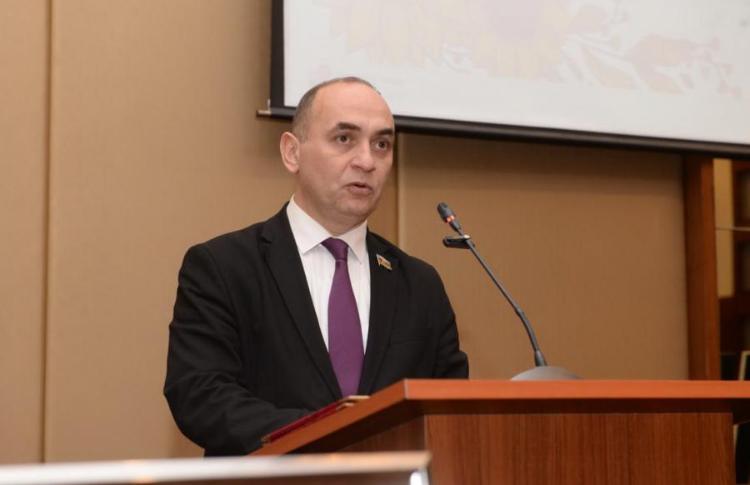 Bayraq bizim müstəqilliyimizin, mənəvi varlığımızın, milli kimliyimizin rəmzidir 