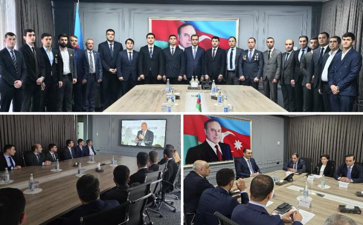 ADRA-da Zəfər Günü və Dövlət Bayrağı Günü münasibətilə tədbir keçirilib 