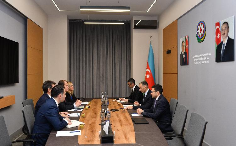 Nazir Rəşad Nəbiyev Avropa Yenidənqurma və İnkişaf Bankının birinci vitse-prezidenti ilə görüşüb 