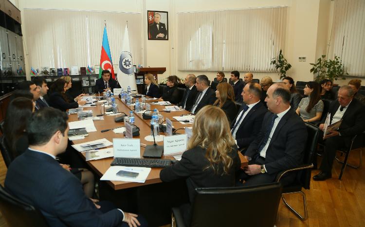Ombudsman Aparatında yerli icra hakimiyyətlərinin iştirakı ilə uşaq hüquqlarının müdafiəsinə dair tədbir keçirilib 