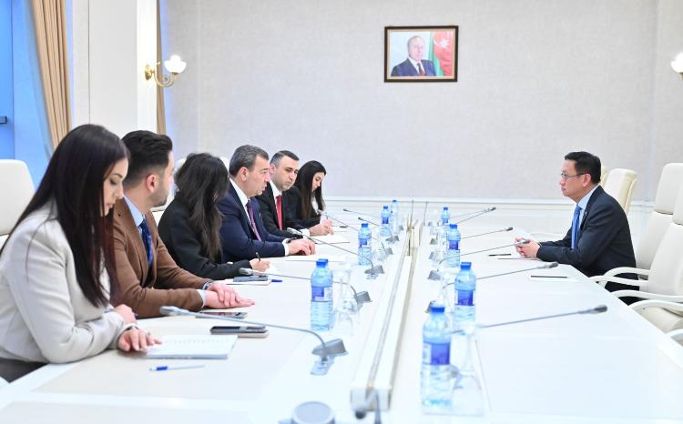 Milli Məclisdə Malayziya parlamentinin deputatı ilə görüş 