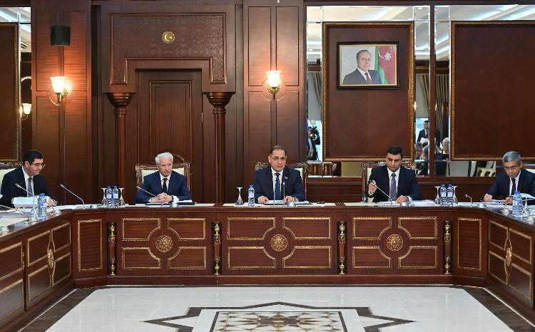 İqtisadi siyasət, sənaye və sahibkarlıq komitəsində 2025-ci ilin büdcə zərfi ikinci oxunuşda müzakirə edilib 