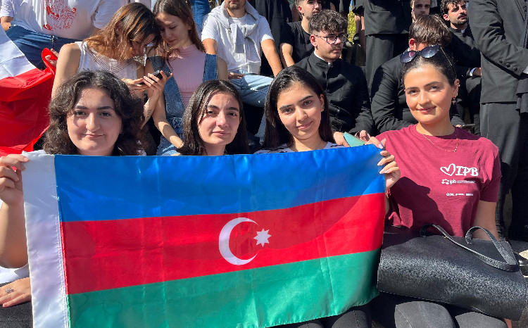 BHOS students studying in Portugal 