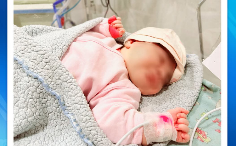 Kliniki Tibbi Mərkəzdə 6 kiloqramlıq körpə dünyaya gəldi 