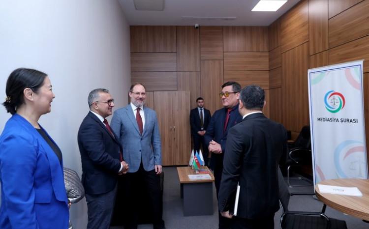 Qazaxıstanın Mediatorlar Assosiasiyası “Bakı KOB evi”ndə olub 