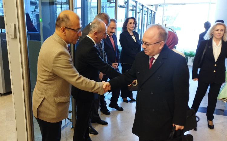 Türkiyənin Azərbaycana təyin olunan yeni səfiri Birol Akgün Bakıya gəldi 