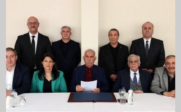 Turan Rzayev: “PKK-nın Öcalanın müraciəti ilə silahı yerə qoyacağını düşünmək sadəlövhlükdür” 