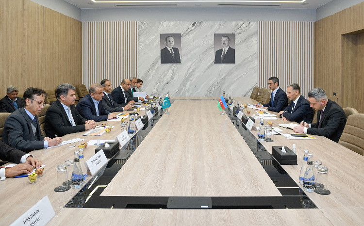 Nazir Rəşad Nəbiyev Pakistanın özəlləşdirmə, investisiya şurası və kommunikasiya üzrə federal naziri ilə görüşüb 