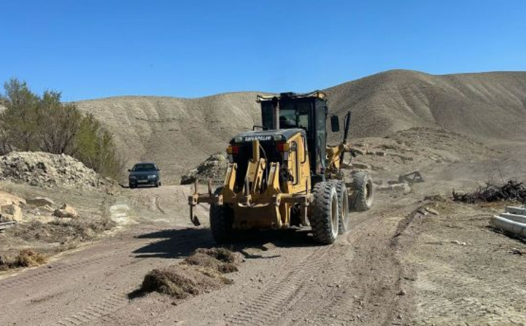 Kənd yolları yenidən qurulur 