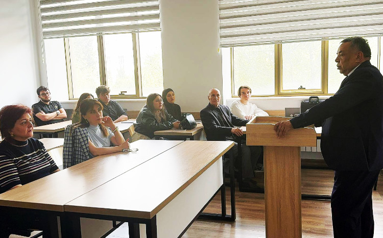 Узбекский ученый провел мастер-класс в БГУ 