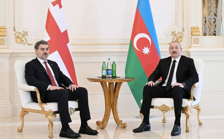 Gürcüstan Prezidentinin ilk səfəri: Bakı-Tbilisi münasibətlərində yeni mərhələ 