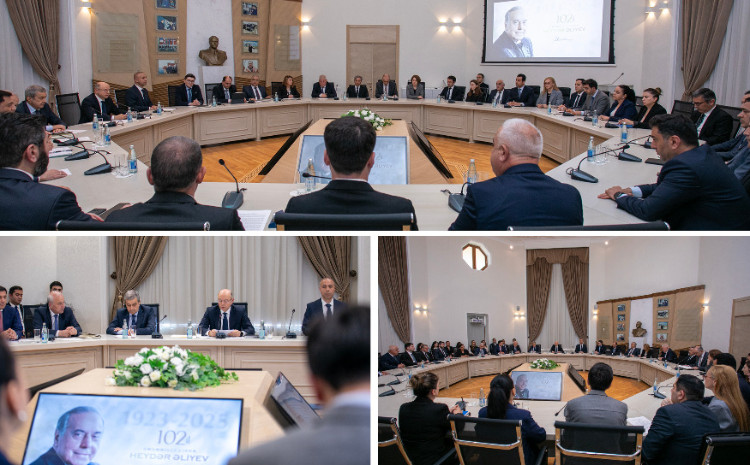 Ulu Öndər Heydər Əliyevin anadan olmasının 102 illiyinə həsr olunmuş tədbir keçirilib 