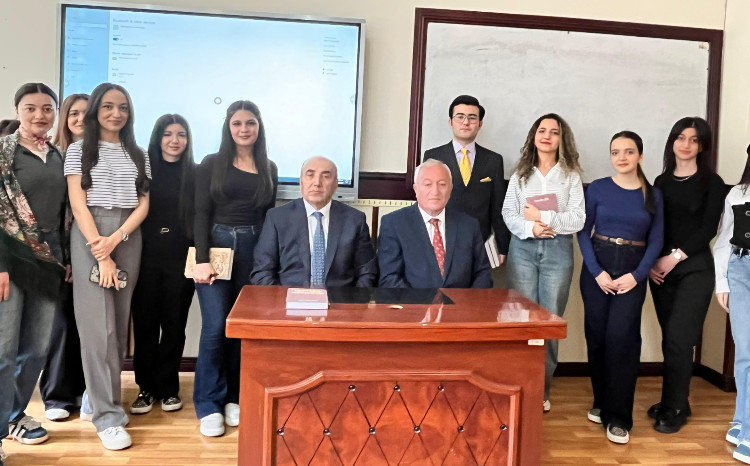 В БГУ прошла встреча с известным поэтом Фахраддином Зией 