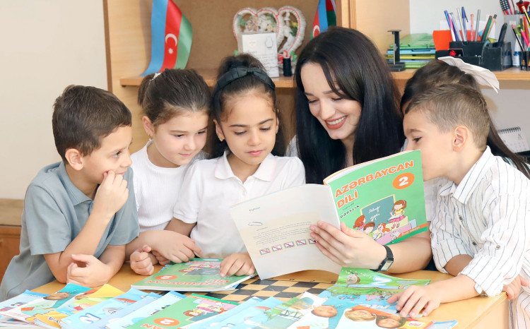 Təhsilverənlərin orta aylıq əmək haqqı 
