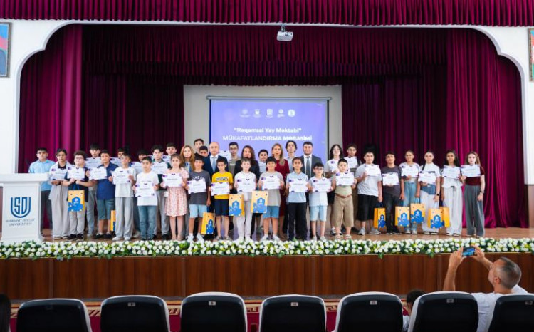 “Rəqəmsal Yay Məktəbi” uğurla yekunlaşıb 