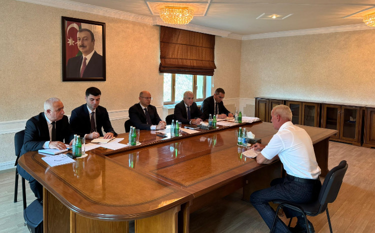 Energetika naziri İsmayıllıda vətəndaşları qəbul edib 