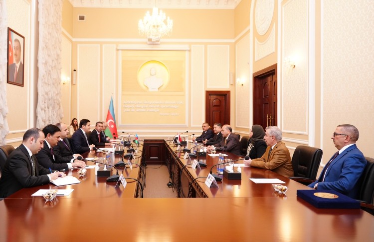 Nazir Fərid Əhmədov İraq Federal Ali Məhkəməsinin sədri ilə görüşüb 