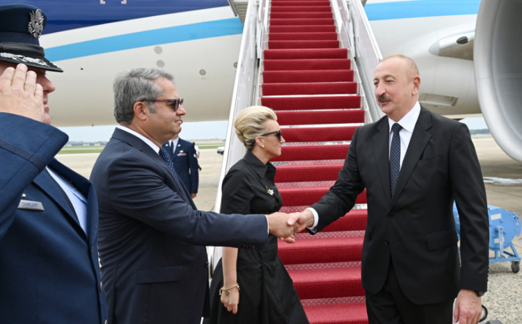 Prezident Vaşinqtondadır 