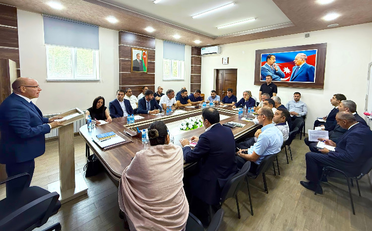 Hotelçilik sahəsində fəaliyyət göstərən vergi ödəyiciləri ilə görüş keçirilib 