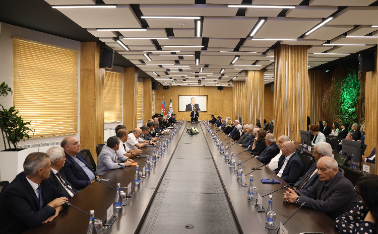 BDU Elmi Şurasının yeni tədris ilində ilk iclası 