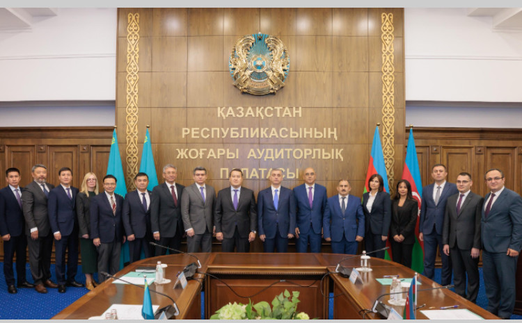 Azərbaycan nümayəndə heyəti Qazaxıstanda ali audit və maliyyə təcrübəsini müzakirə edir 