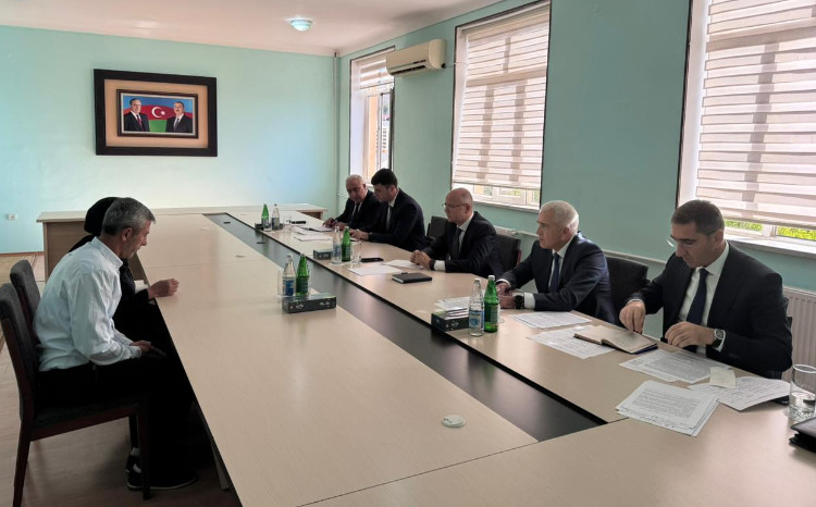 Energetika naziri Naxçıvanda vətəndaşları qəbul edib 