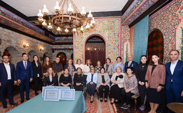 AccessBank вместе с Министерством науки и образования отметил День Учителя 