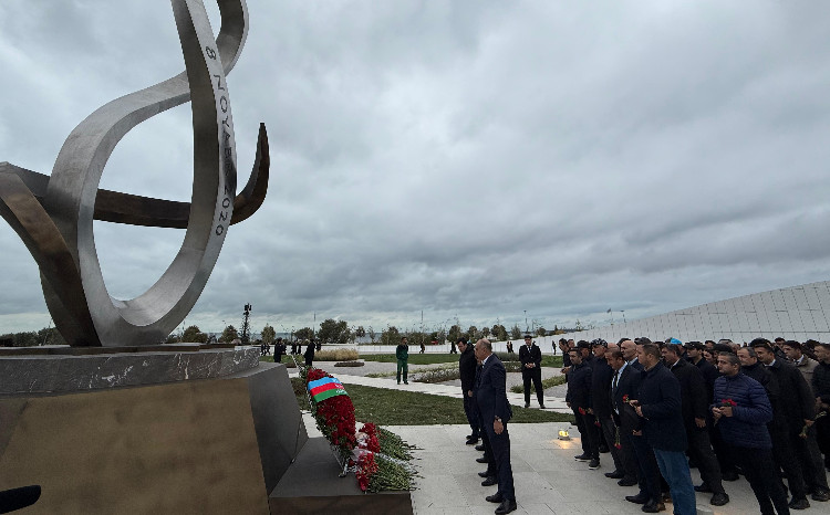 BDU kollektivi Zəfər parkını ziyarət edib 