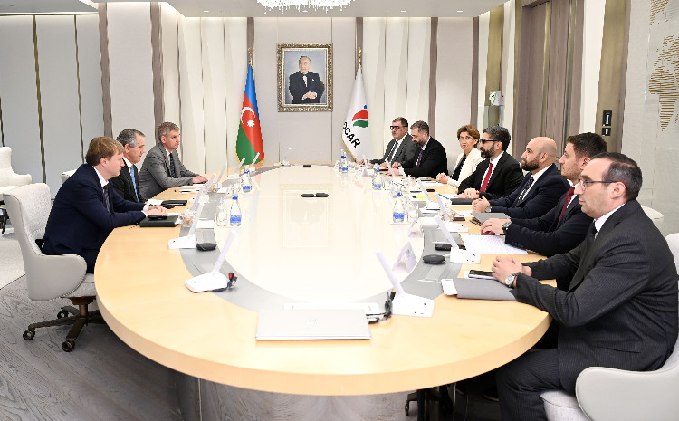 President of SOCAR Meets with the Chairman and CEO of DeGolyer and MacNaughton 