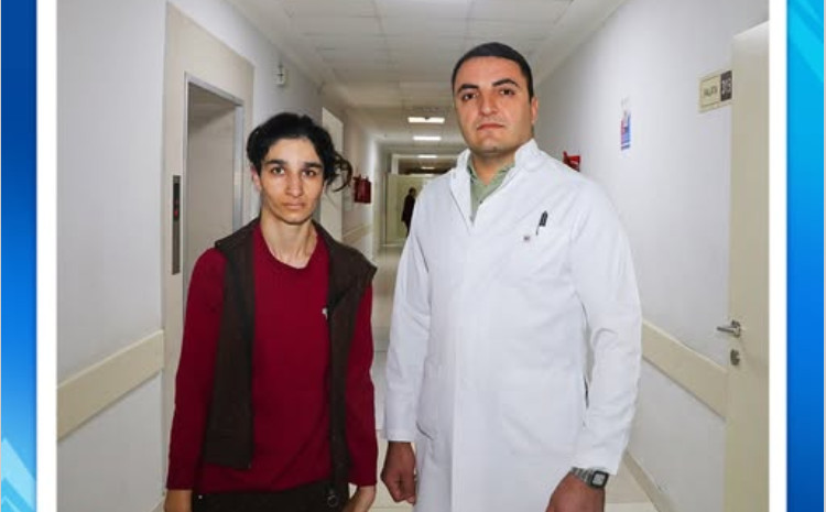KTM-də nevroloji xəstəyə laparoskopik əməliyyat icra edildi 