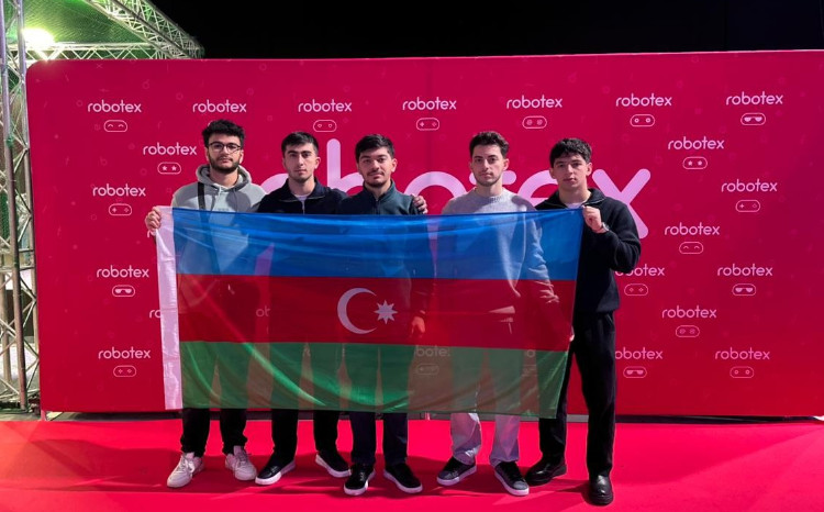 Студенты UNEC заняли 1-е место в стране, 5-е место в мире в конкурсе «Robotex International 2025» 