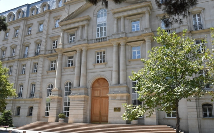 An auction will be held for placement of 720-day bonds of the Ministry of Finance 