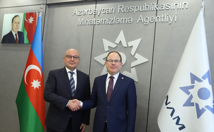 Cenevrə Beynəlxalq Humanitar Minatəmizləmə Mərkəzinin direktoru ilə ANAMA-da görüş 