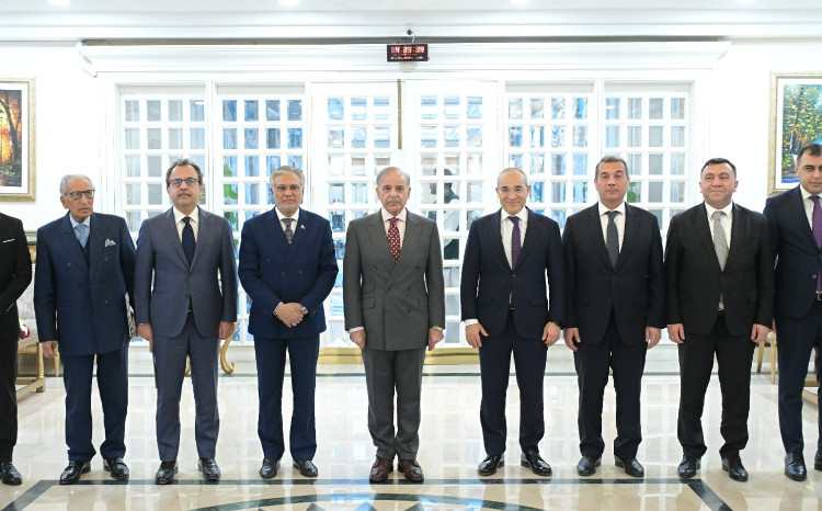 Pakistan’s Prime Minister receives Azerbaijan’s Minister of Economy 