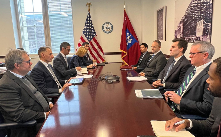 Nazir Rəşad Nəbiyev ABŞ Ticarət Departamenti katibinin müavinləri ilə görüşüb 