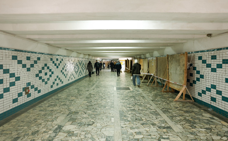 “Memar Əcəmi” stansiyasının daha bir keçidində təmir işlərinə başlanılır 