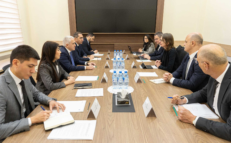 В AERA состоялись консультации с делегацией Всемирного банка 