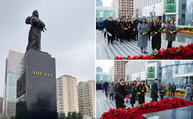 Dövlət Komitəsinin kollektivi Xocalı soyqırımı abidəsini ziyarət edib 