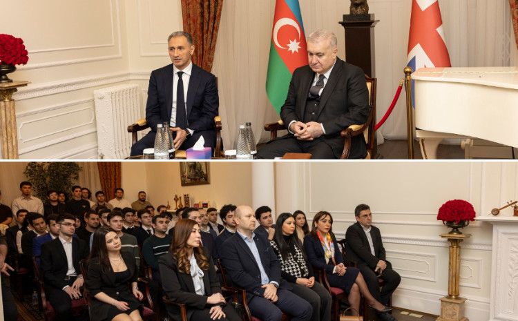 Министр Рашад Набиев встретился с членами диаспоры, работающими в Соединенном Королевстве в сфере технологий, и обучающимися там студентами 